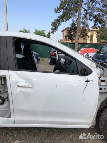 Дверь передняя правая Рено Логан 2