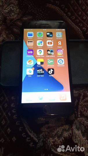 Телефон iPhone 7 plus 128