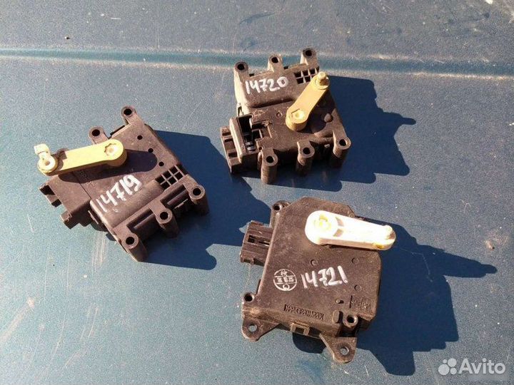 Привод заслонок отопителя Mazda 3 BK