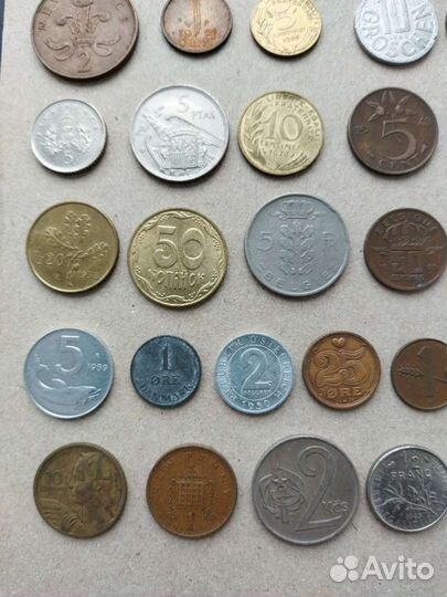 36 монет со всего мира, без повторов