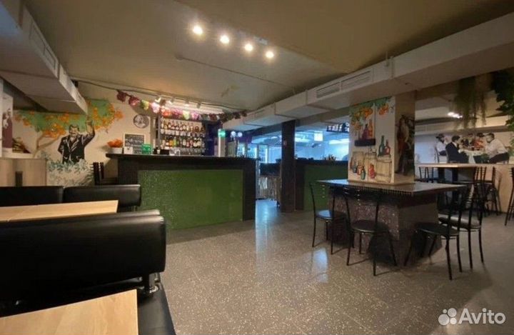 Точка шаурмы рядом со студенческим общежитием