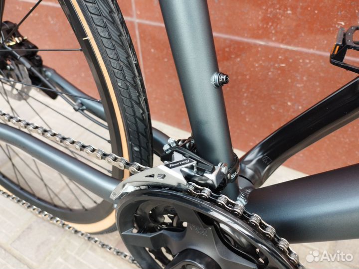 Велосипед 700C Gibrid TT818