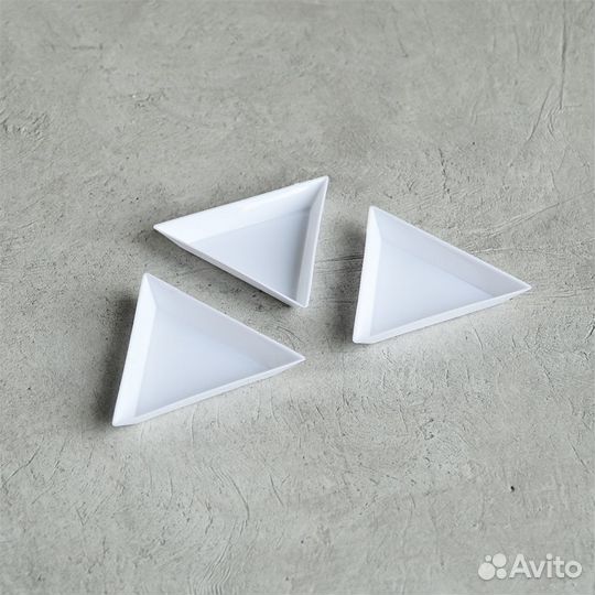 Контейнер для страз треугольный