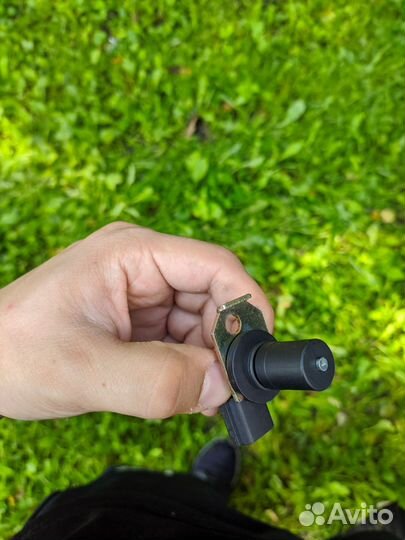 Датчик положения коленвала Ford Focus 2