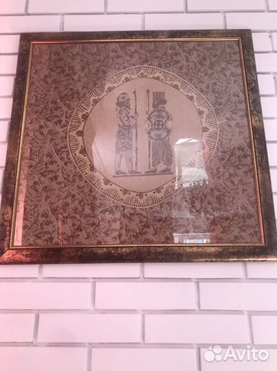 Картины в раме под стеклом