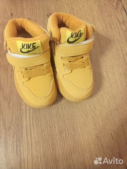 Кросовки зимние 23размер. Бесплатно