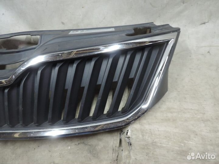 Решетка радиатора Skoda Rapid 2012 - 2019