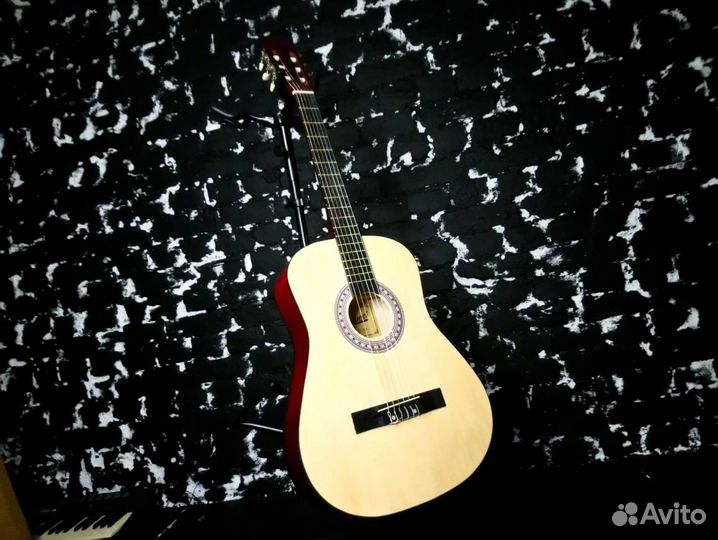 Гитара б/у + чехол