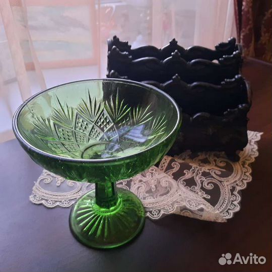 Старинная вазочка фруктовница на ножке креманка