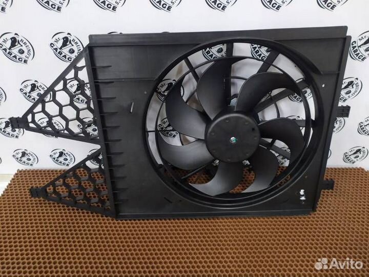 Диффузор радиатора в сборе VW Поло 10-19 6R0121207