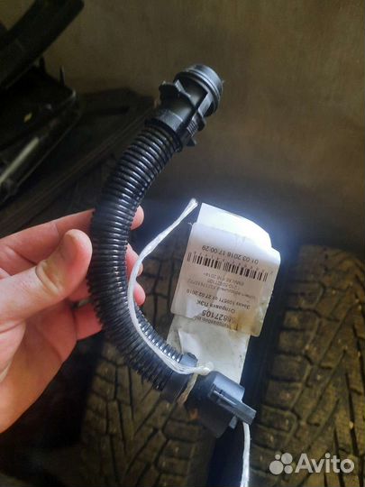 Трубка картерных газов BMW 13717810772