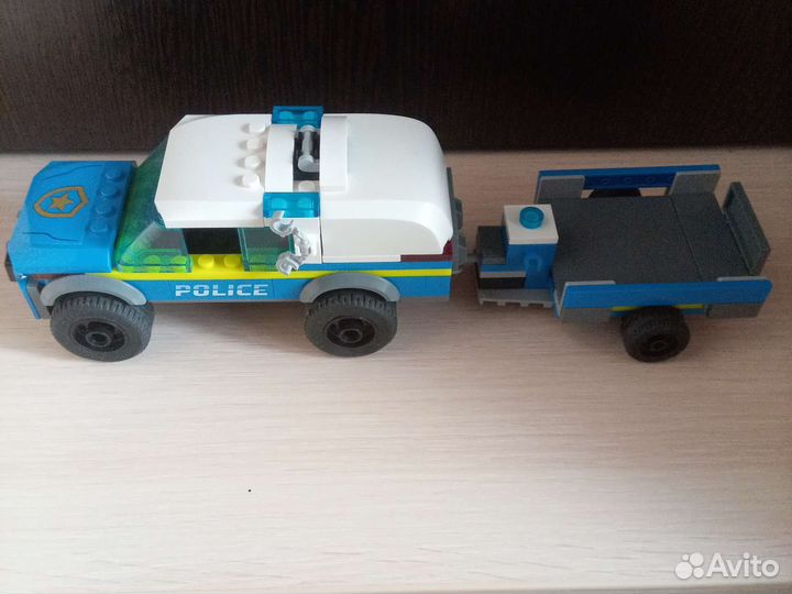 Машинка Лего