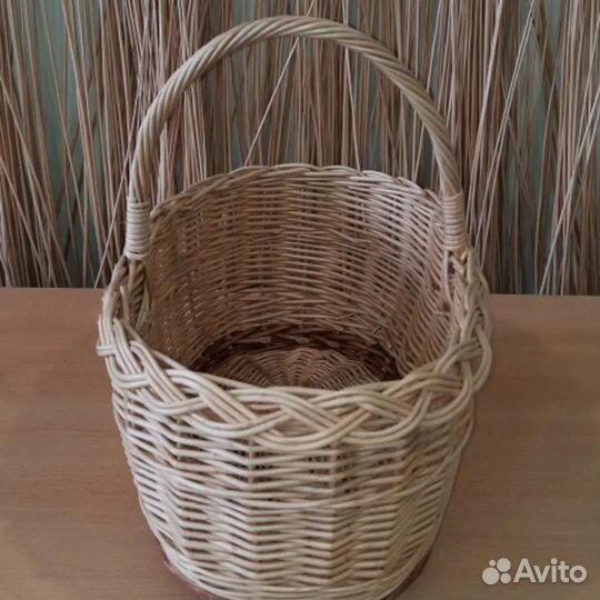 Корзина плетеная овальная из лозы