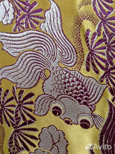 Винтажная шёлковая скатерть