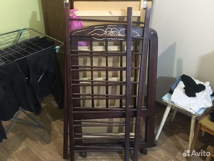 Детская кроватка в хорошем состоянии