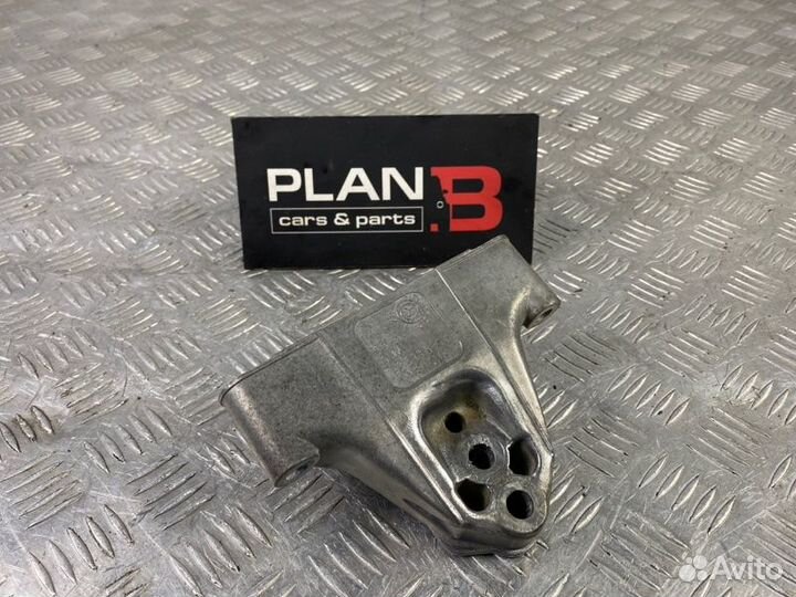 Кронштейн крепления АКПП Porsche Cayenne 957