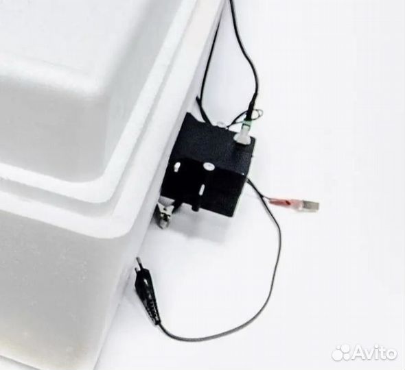 Инкубатор несушка 36 яиц