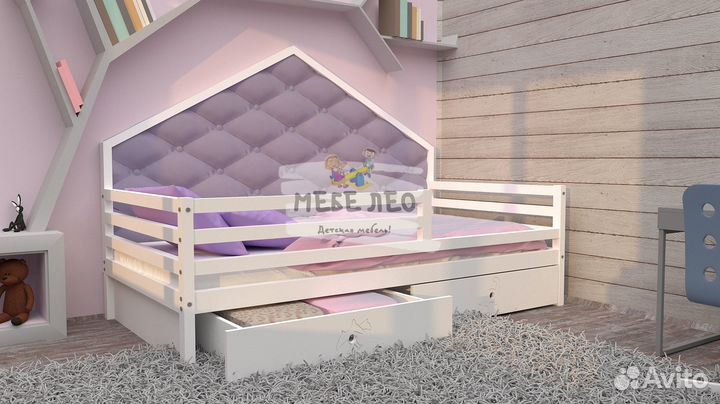 Детская кровать с мягкой спинкой