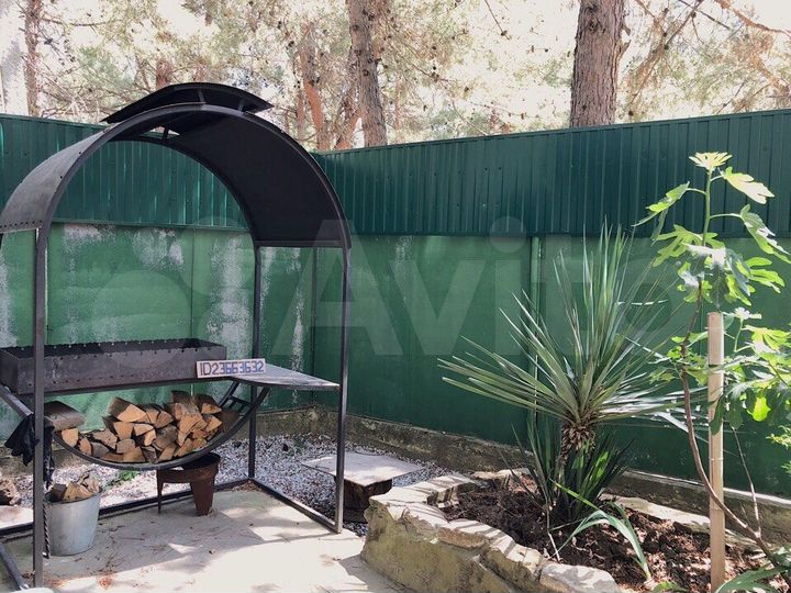 Дом 200 м² на участке 8 сот.