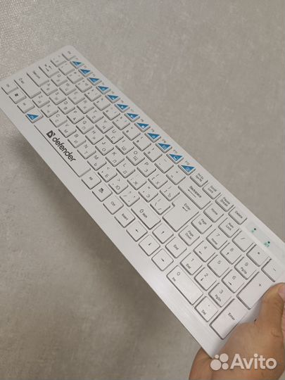 Беспроводная клавиатура и мышь