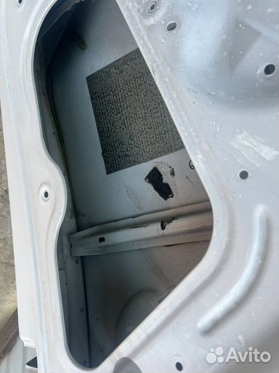 Дверь задняя правая volkswagen jetta 6