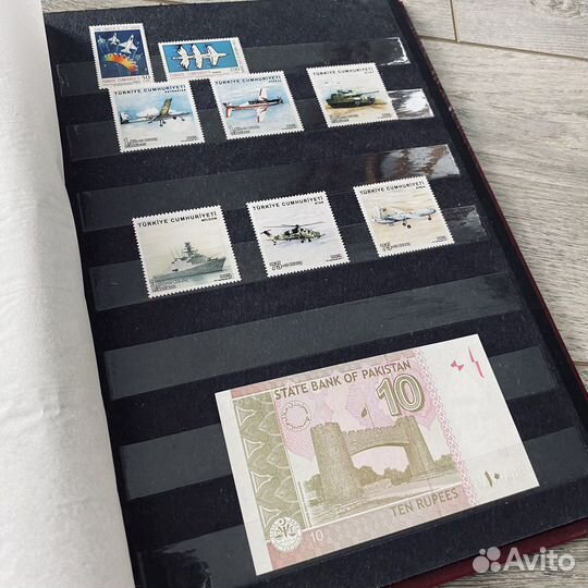 Альбом с марками Турции и Пакистана