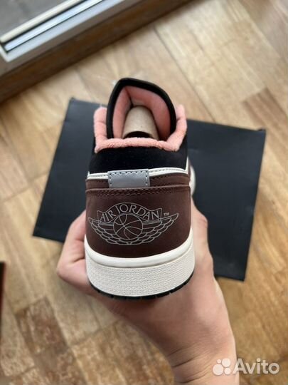 Nike Air Jordan 1 Low Mocha