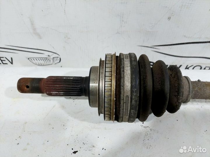 Привод (полуось) задний левый RAV 4 2000-2005 Toyo