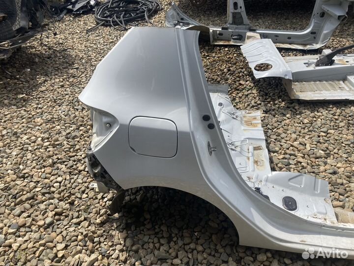 Заднее правое крыло, четверть Рено Сандеро 2