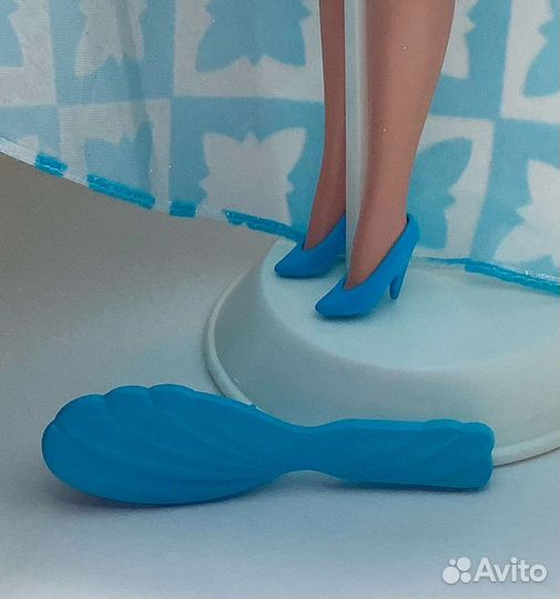 Barbie Winter Renaissance, 1996