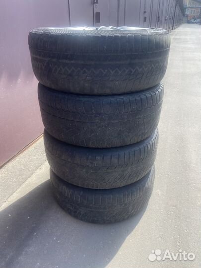 Continental ContiVikingContact 5 235/45 R17 97T