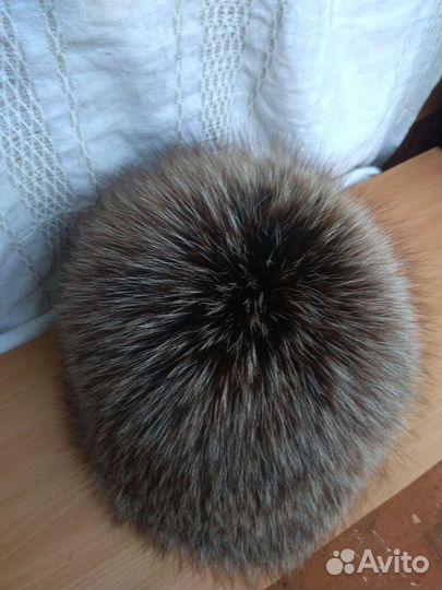 Шапка из лисы и Tomas Munz вязаная