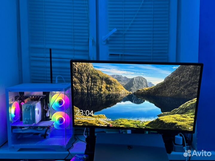 Игровой компьютер с монитором