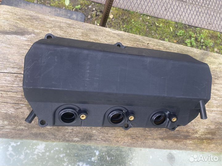 Клапанная крышка на Мицубиси Аутлендер XL, правая