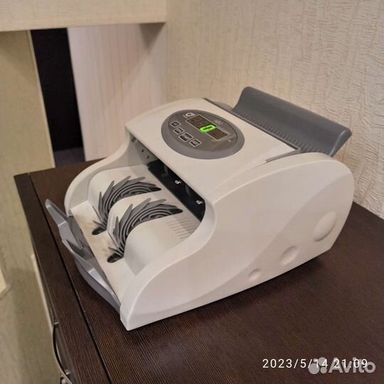 Счетчик банкнот PRO-40 U NEO