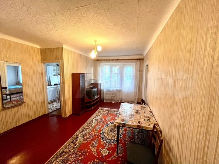 2-к. квартира, 44 м², 3/3 эт.