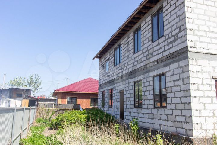 Дом 298 м² на участке 7 сот.