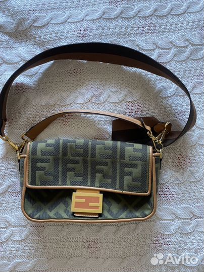 Женская сумка fendi