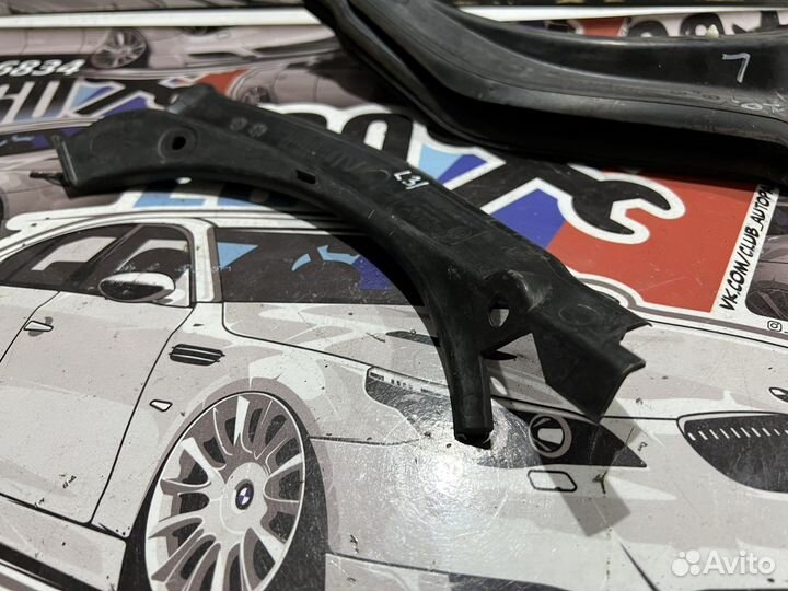 Накладка водостока левая BMW E60