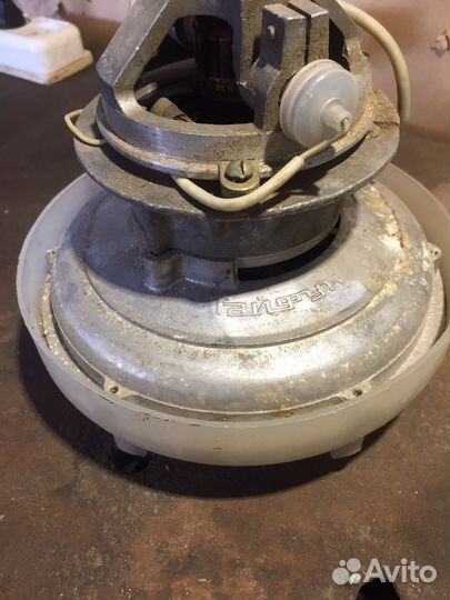 Электродвигатель пылесоса Тайфун