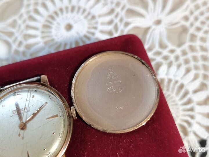 Часы Doxa золотые