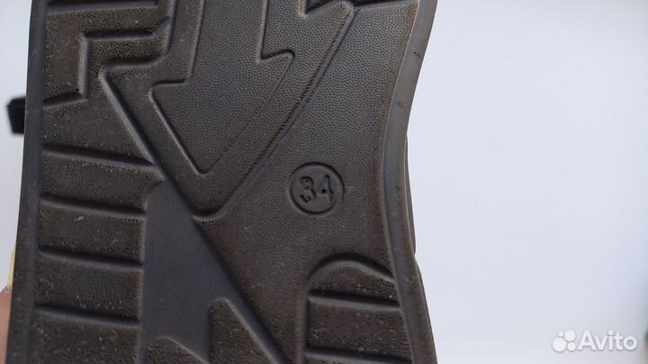 Сандали Crosby