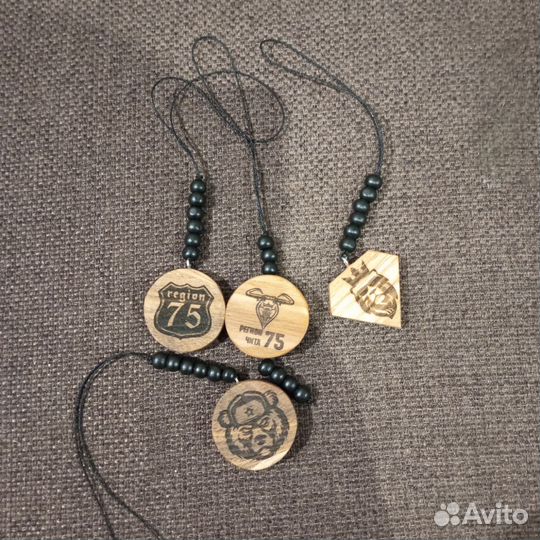 Сувениры из дерева