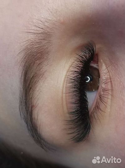 Наращивание ресниц. Долговременная укладка бровей