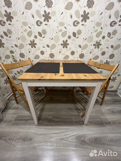 Стол со стульями IKEA