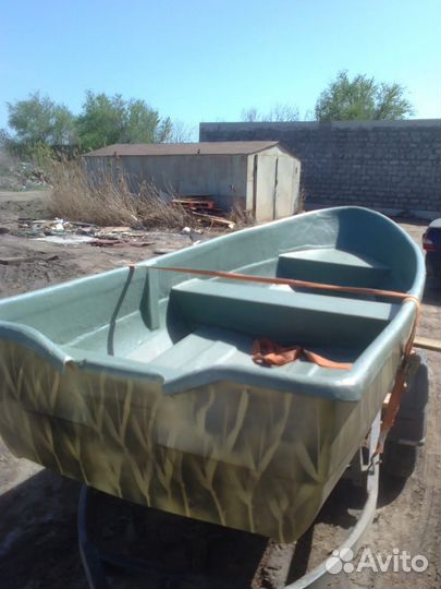 Стеклопластиковая лодка