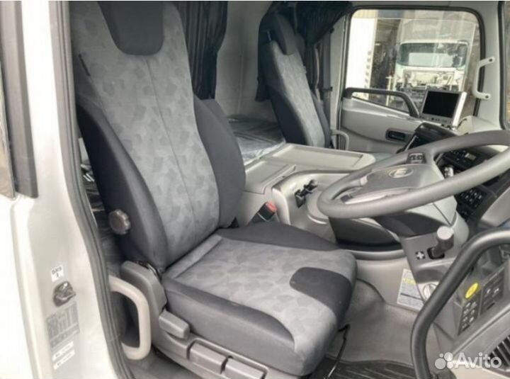 Бортовой грузовик Nissan Diesel Big Thumb, 2020