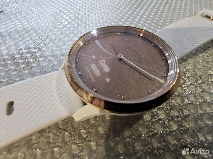Часы Garmin Vivomove HR