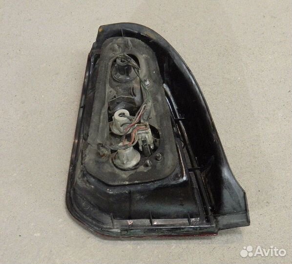 Фонарь правый Mitsubishi Colt 5