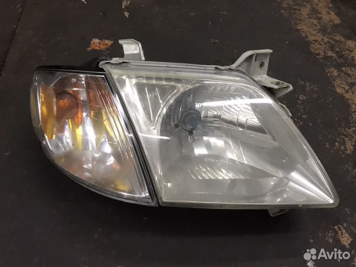 Фара мазда mpv